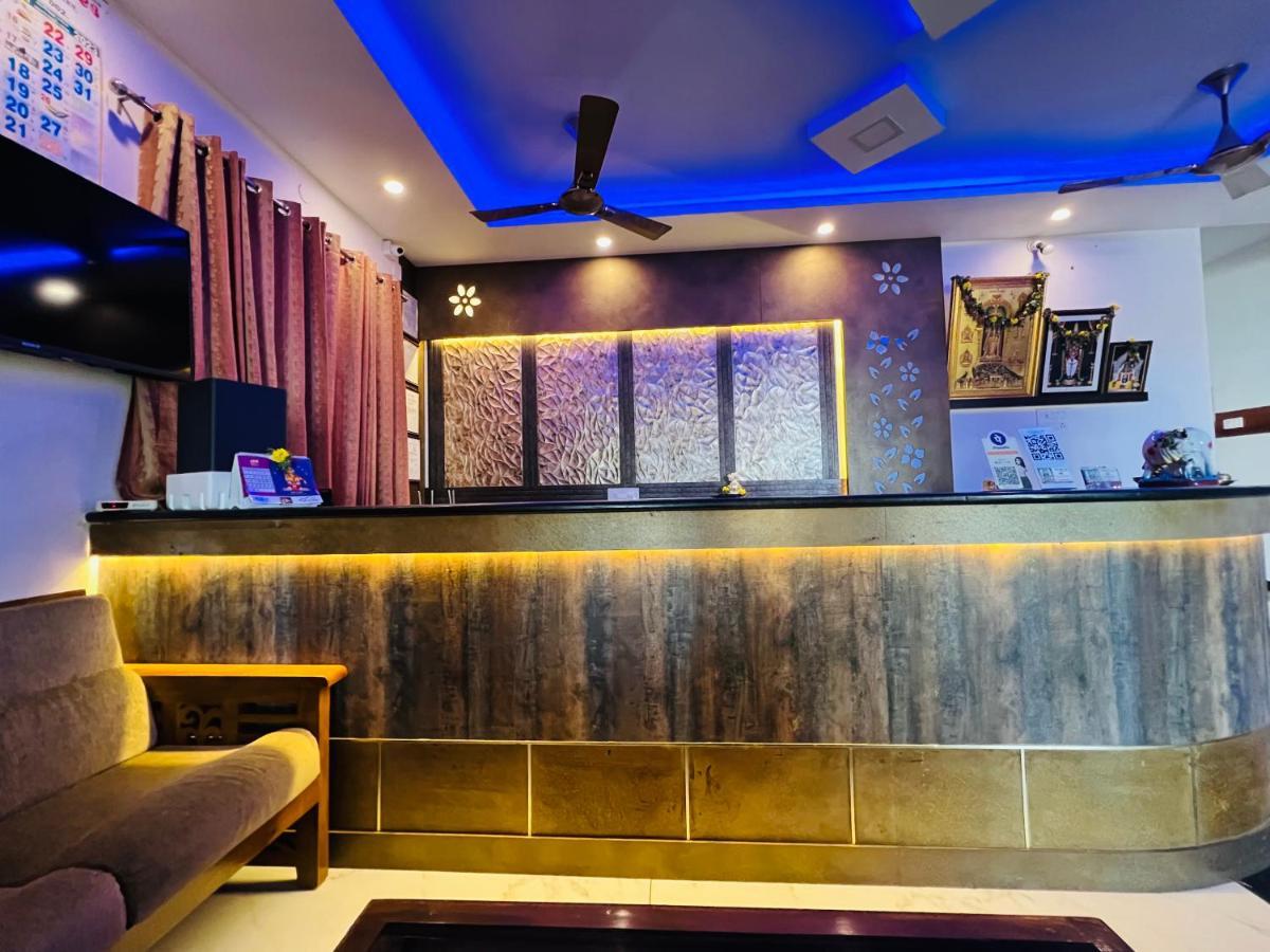 Raja Residency Hotel Alandurai Ngoại thất bức ảnh