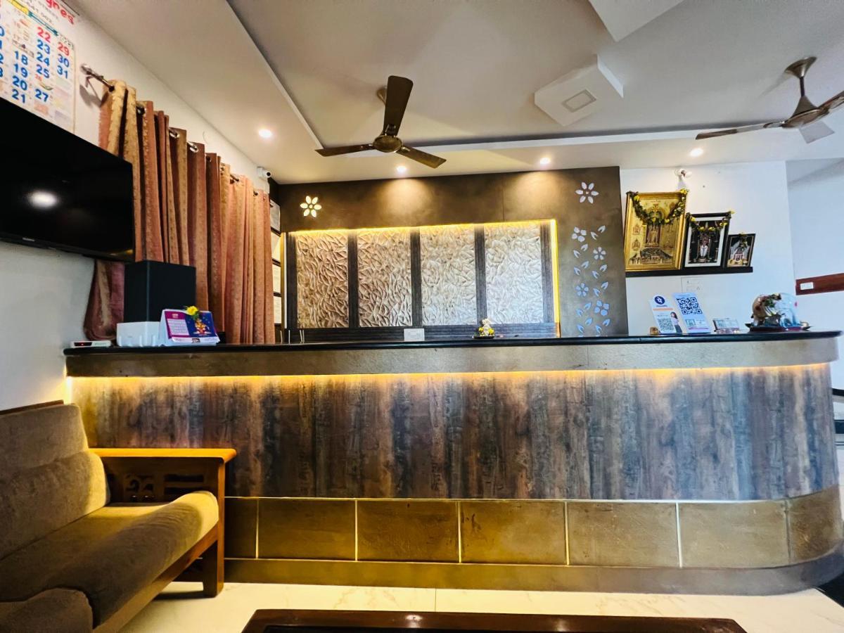 Raja Residency Hotel Alandurai Ngoại thất bức ảnh