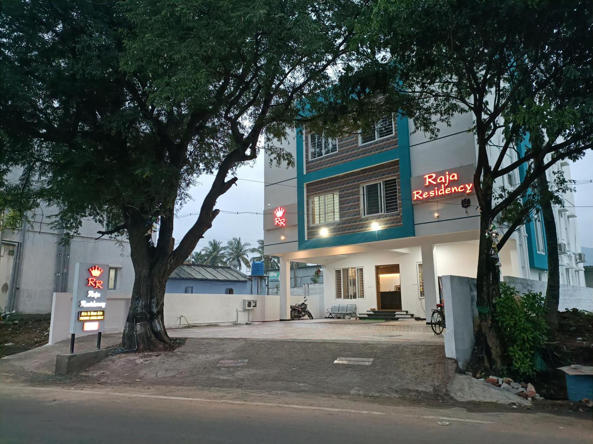 Raja Residency Hotel Alandurai Ngoại thất bức ảnh